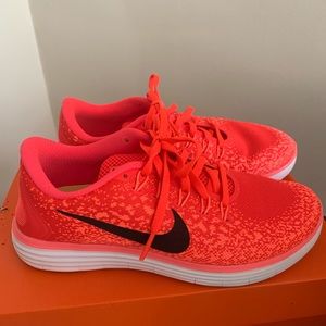 Women’s Nike Free RN Distance sneakers
